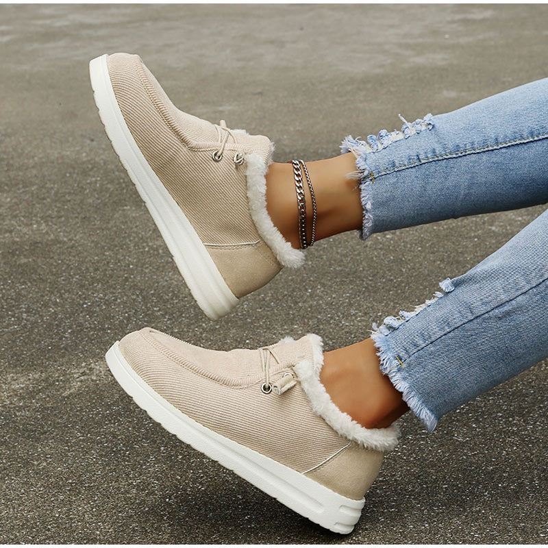 Elle-Monde.com propose une gamme variée de chaussures pour femmes, y compris des chaussures à double boucle, des chaussures d'été et des chaussures de marche. Trouvez votre paire parfaite dès aujourd'hui!